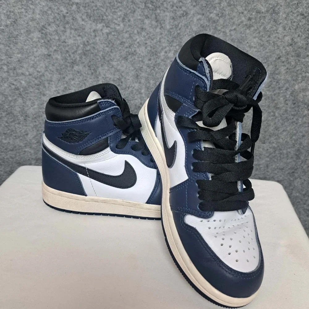 Jordan Kids High-Top Sneakers in Navy, White, Black